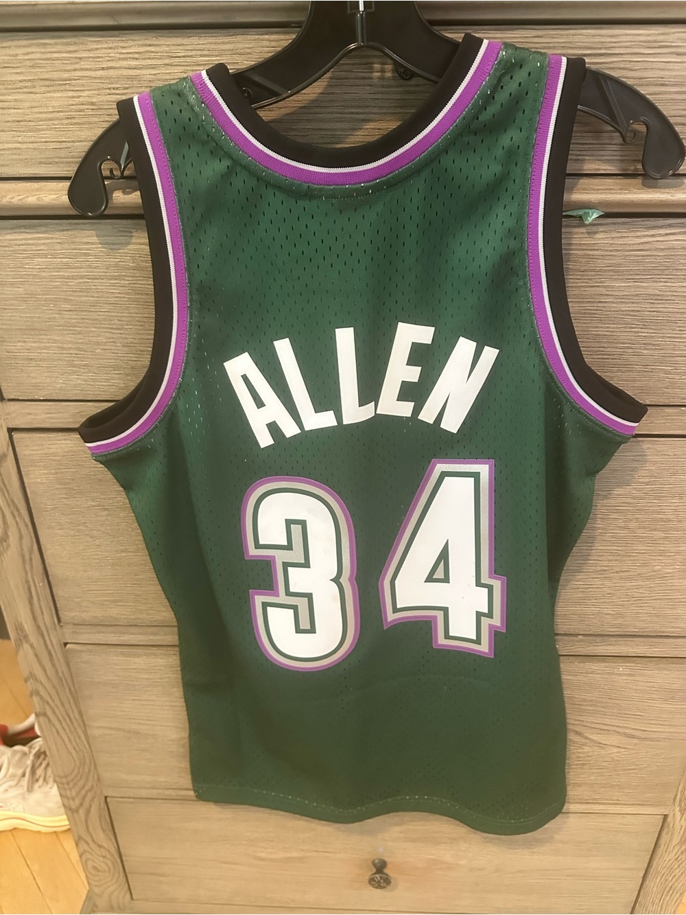 Ray Allen #34 Bucks Basketball Jersey. Size S. Never worn.